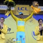 Tour De France, Nibali vince e si riprende la maglia gialla.