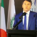 Renzi va a scuola e la maestra Europa bacchetta